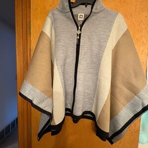 Anne Klein Gray and Black Zip-Up Sweater